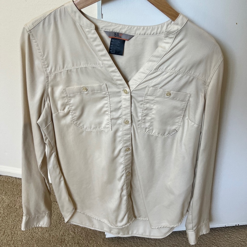 5.11 Button up